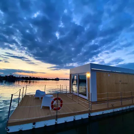 Aqua - Houseboat Experience Botel Giulianova