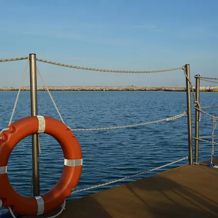 Botel Aqua - Houseboat Experience