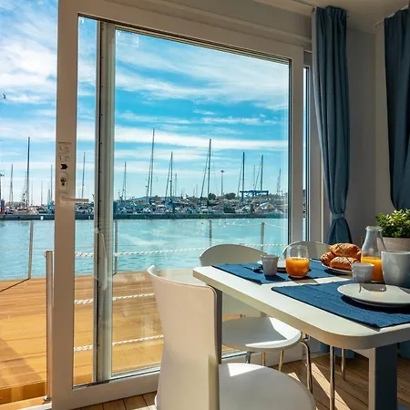 Aqua - Houseboat Experience *
