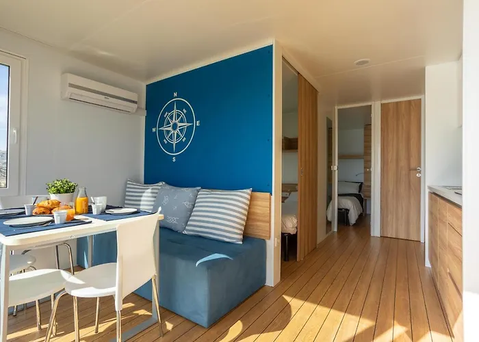 Aqua - Houseboat Experience Botel Giulianova